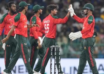 پاکستان بمقابلہ بنگلہ دیش دوسرا ٹی 20، پاکستان کو 8 رنز سے شکست
