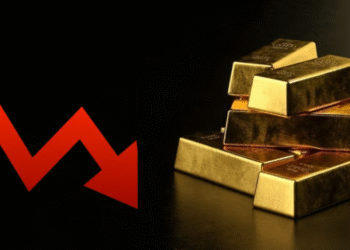 کراچی میں سونے کے زیورات کی دکان، سونے کی قیمت میں کمی