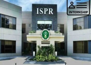 آئی ایس پی آر سمر انٹرن شپ 2025 میں شریک طلباء گروپ سرگرمیوں میں حصہ لیتے ہوئے