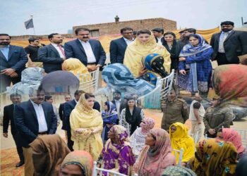 "وزیراعلیٰ مریم نواز شریف سیلاب متاثرین کیلئے 10 لاکھ امداد کا اعلان کر رہی ہیں"