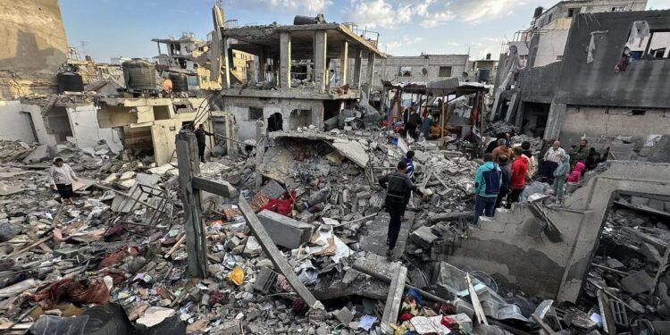 غزہ پر اسرائیلی بمباری: امدادی مراکز پر حملے، 110 فلسطینی شہید، انسانی بحران سنگین