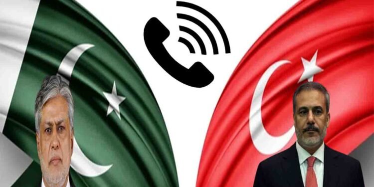 اسحاق ڈار ترک ہم منصب سے غزہ پر اسرائیلی حملوں پر بات چیت کرتے ہوئے