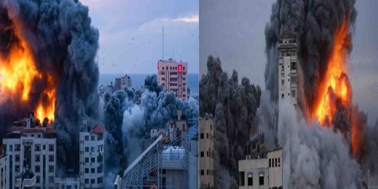 دمشق میں اسرائیلی بمباری کے بعد وزارت دفاع کے قریب دھواں اٹھتا دکھائی دے رہا ہے