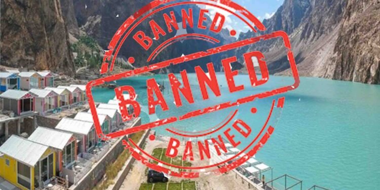 "شمالی پاکستان کی جھیل کے کنارے موجود ہوٹل اور قدرتی خوبصورتی"