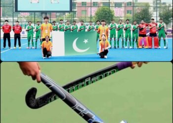 انڈر 18 ہاکی فائنل میں پاکستان اور جاپان کے کھلاڑی ایکشن میں
