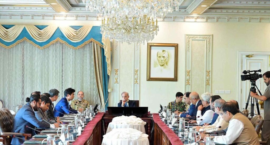 وزیراعظم شہباز شریف علی بابا کے وفد سے ملاقات کرتے ہوئے