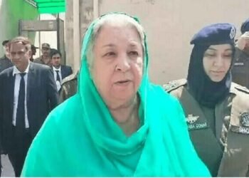 پی ٹی آئی رہنما یاسمین راشد کو طبیعت خراب ہونے پر سروسز اسپتال منتقل کیا گیا