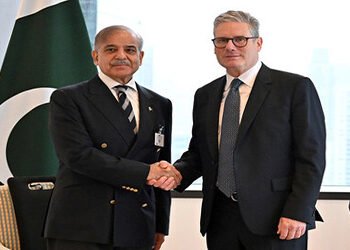 وزیراعظم کیئر اسٹارمر کا شہباز شریف کو خط — سیلاب متاثرین کے ساتھ یکجہتی