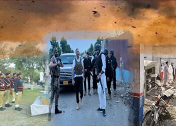 پولیس چوکی فتح خیل پر حملے کے بعد بنوں میں سیکیورٹی اہلکاروں کی جوابی کارروائی کا منظر