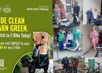 پنجاب الیکٹرک بائیک اسکیم کے تحت شہری کو بائیک اور سبسڈی کی فراہمی