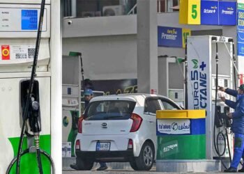 پیٹرول اور ڈیزل کی قیمتوں میں کمی – حکومت کی نئی سمری 2025