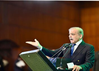 وزیراعظم شہباز شریف یومِ نوجوانان کے موقع پر اسلام آباد میں خطاب کرتے ہوئے