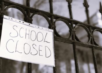 مانسہرہ اور مری میں اسکول بند