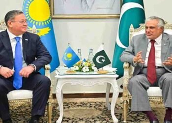 اسحاق ڈار اور قازقستان کے وزیر خارجہ کی ملاقات