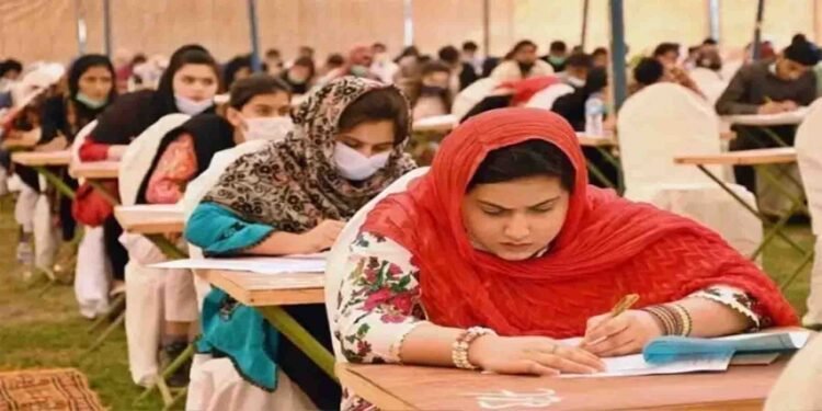 PMDC MDCAT ملتوی 2025 – سیلاب کے باعث امتحان اب 26 اکتوبر کو ہوگا