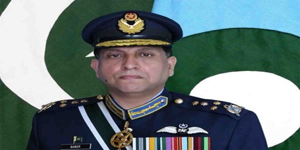 پاک فضائیہ یوم شہداء تقریب میں ایئر چیف مارشل ظہیر احمد بابر سدھو خطاب کرتے ہوئے