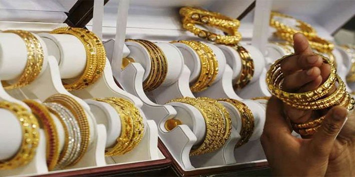 سونے کی قیمت میں مسلسل کمی — فی تولہ سونا 4 لاکھ 33 ہزار روپے تک گر گیا