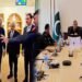 محسن نقوی فیڈرل کانسٹیبلری ہیڈکوارٹر پشاور کے دورے کے دوران جوانوں سے ملاقات کرتے ہوئے