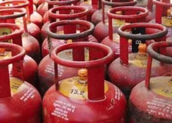 ایل پی جی کی نئی قیمت میں کمی، گھریلو سلنڈر 69 روپے سستا