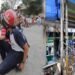 فلپائن میں 7.6 شدت کے زلزلے کے بعد شہری کھلے میدانوں میں پناہ لیتے ہوئے