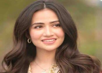 ثنا جاوید جعلی اکاؤنٹ نے فالوورز میں اصل اکاؤنٹ کو پیچھے چھوڑ دیا