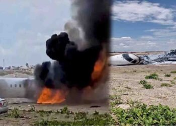 جمہوریہ کانگو طیارہ حادثہ کے بعد مسافروں کا طیارے سے باہر نکلتے ہوئے منظر