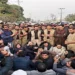 وزیراعلیٰ خیبرپختونخوا کا بانی پی ٹی آئی سے ملاقات نہ ہونے پر فیکٹری ناکہ پر دھرنا