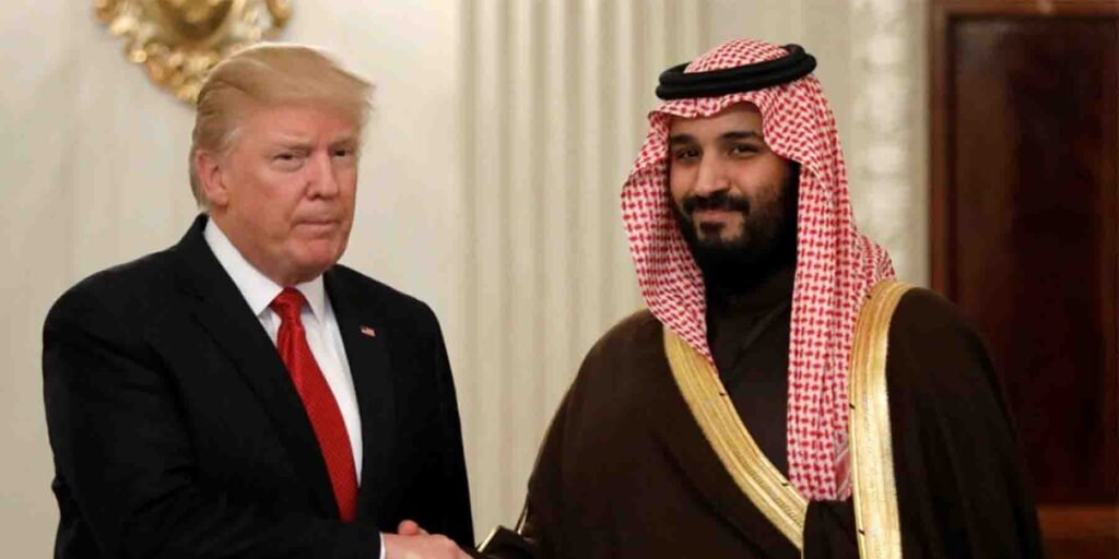 امریکی صدر ڈونلڈ ٹرمپ سعودی ولی عہد محمد بن سلمان کے ساتھ، جہاں ٹرمپ نے پاکستان بھارت جنگ روکی کا ذکر کیا