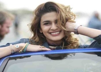 کبریٰ خان کی ڈانس ویڈیو وائرل ہونے پر مداحوں کے تبصرے